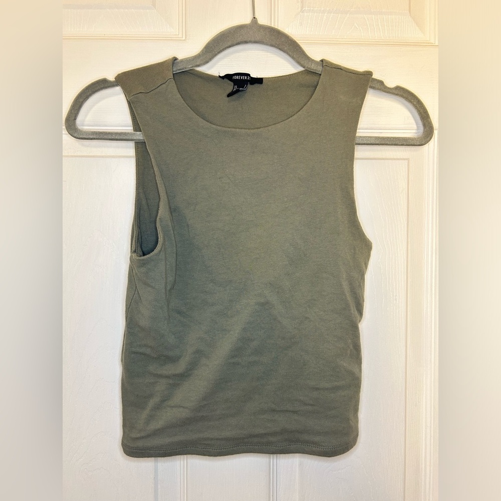 Forever 21 Olive Green Fitted Tee Crop